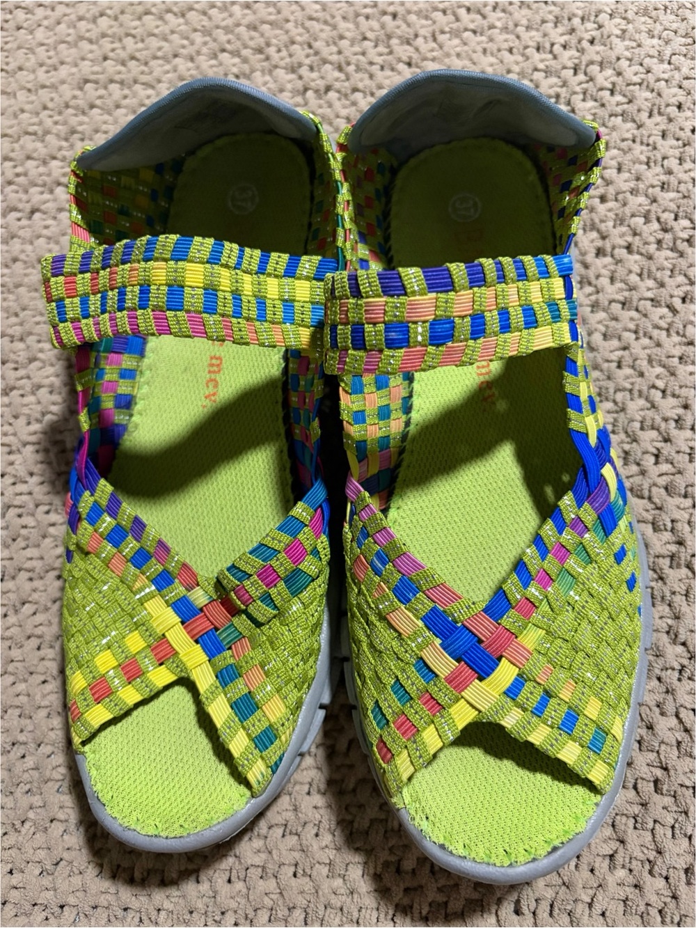 Bernie Mev flat